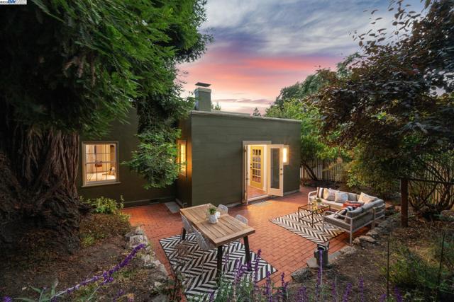 198 BRET HARTE ROAD, Berkeley CA: https://media.crmls.org/mediaz/9fb500a4-a74d-4851-8637-8cfda526d1d3.jpg