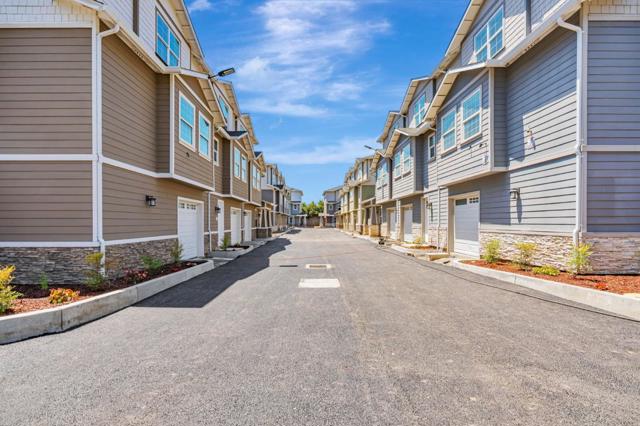 803 Maybeck Place, Hayward CA: https://media.crmls.org/mediaz/9fb69b57-7d11-42b1-b851-d274278b1cc1.jpg