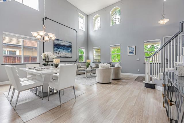 141 Pescara Blvd, Brentwood CA: https://media.crmls.org/mediaz/9fb783d7-1d02-4d74-8a24-1c440f6d4351.jpg