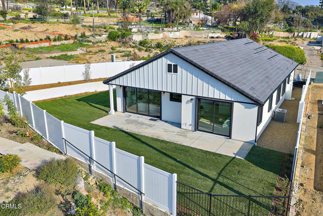 Detail Gallery Image 34 of 37 For 3245 Arrowhead Ct, Altadena,  CA 91001 - 4 Beds | 3/1 Baths