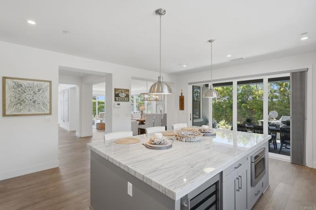 Detail Gallery Image 6 of 74 For 374 Fulvia St, Encinitas,  CA 92024 - 4 Beds | 4/1 Baths