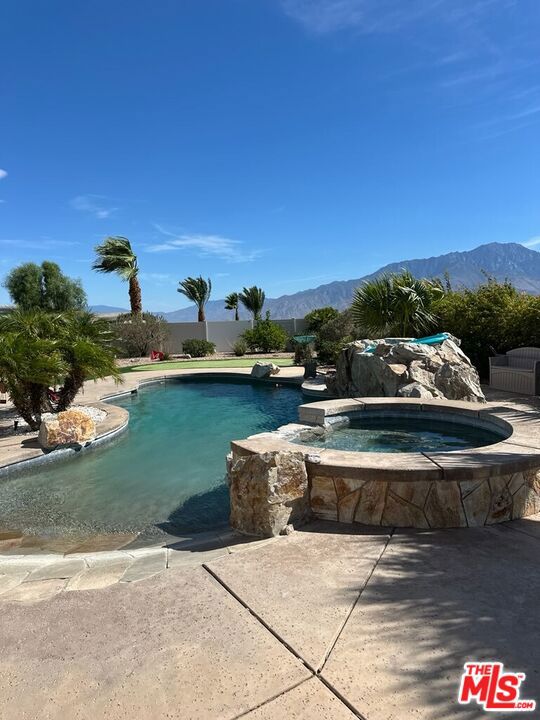 64025 Dolomite Court, Desert Hot Springs CA: https://media.crmls.org/mediaz/9fb82b4b-b3f0-4ea9-b306-5869c5b8ca7d.jpg