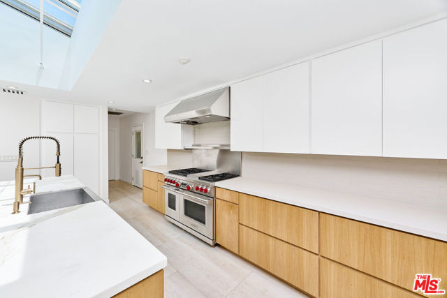 310 Beloit Avenue, Los Angeles CA: https://media.crmls.org/mediaz/9fb83515-e7bf-478a-9307-657039be1e4c.jpg