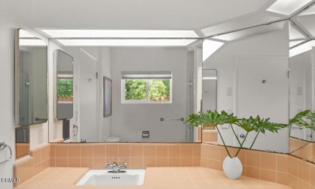 Detail Gallery Image 55 of 73 For 2421 C St, Bakersfield,  CA 93301 - 2 Beds | 2 Baths