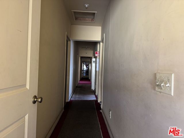 4341 W 106th Street, Inglewood CA: https://media.crmls.org/mediaz/9fb95663-0570-4052-95cc-3583047ca455.jpg