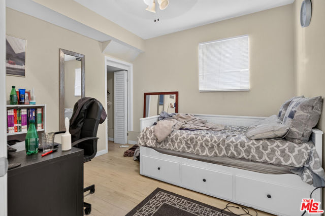 1308 West 53rd Street photo 30
