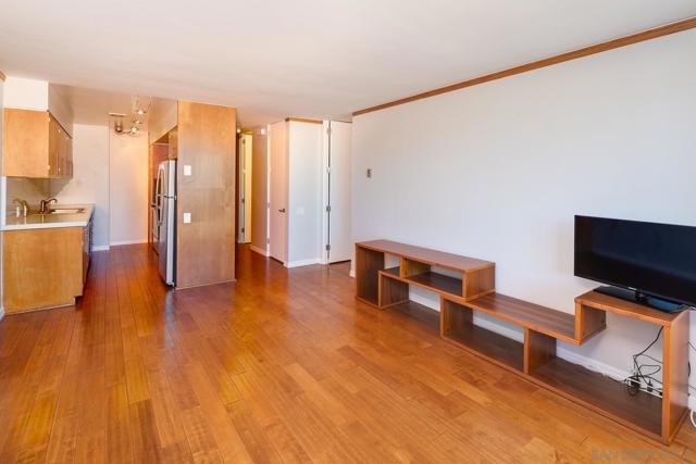 Image 9 of 25 For 800 Prospect St  3e