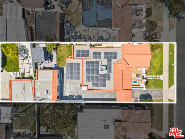 3871 Roxton Avenue, Los Angeles CA: https://media.crmls.org/mediaz/9fba074b-a2da-45dc-a519-0198cdeb9ac1.jpg