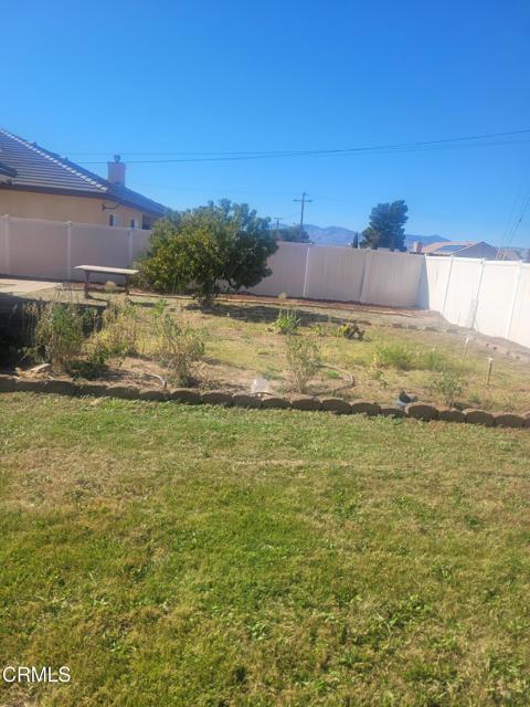 Detail Gallery Image 3 of 4 For 9801 Evelyn Ave, California City,  CA 93505 - 4 Beds | 2 Baths