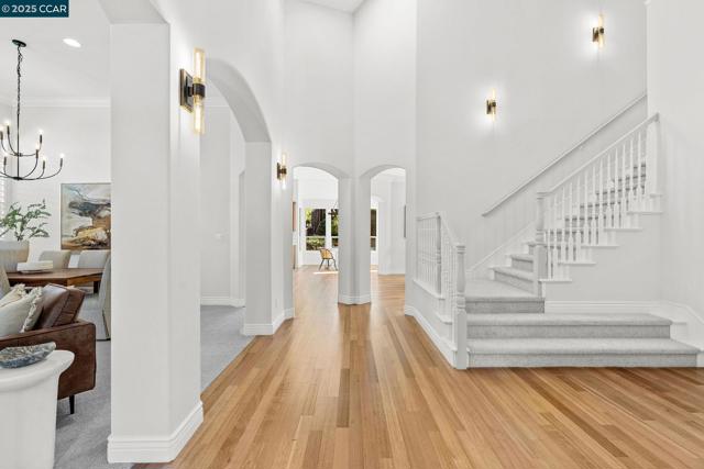 21 Monte Crest Ct., Walnut Creek CA: https://media.crmls.org/mediaz/9fbb14fa-5e8a-4044-8335-dfec599b6d26.jpg