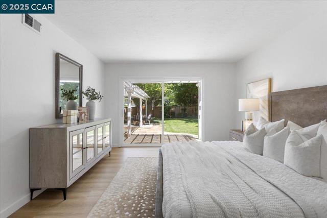 115 Saint Jean Ct, Danville CA: https://media.crmls.org/mediaz/9fbb74a8-28ce-4c62-b29e-46740a801701.jpg
