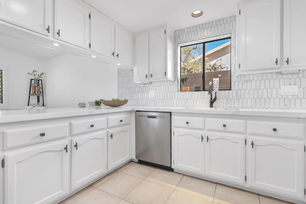 MLS #219138008DA image #9