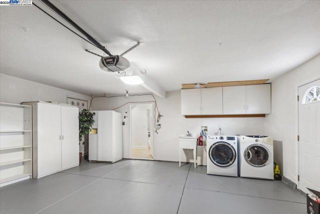 297 Ludlow Pl, San Ramon CA: https://media.crmls.org/mediaz/9fbcdd88-73b1-4e83-8de3-031424154eaf.jpg