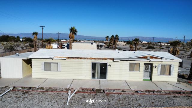 2577 Sorrel Avenue, Thermal CA: https://media.crmls.org/mediaz/9fbe1a99-8d80-480c-a0b1-312fee124f24.jpg