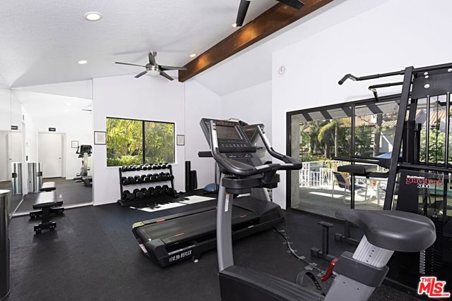 1476 Palisades Drive, Pacific Palisades CA: https://media.crmls.org/mediaz/9fbed720-e8b5-4302-96c9-dfb2d4b5be9f.jpg