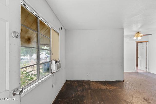 17917 Burbank Boulevard, Encino CA: https://media.crmls.org/mediaz/9fc01d77-bda4-4b30-a8b2-e46c16c1308d.jpg