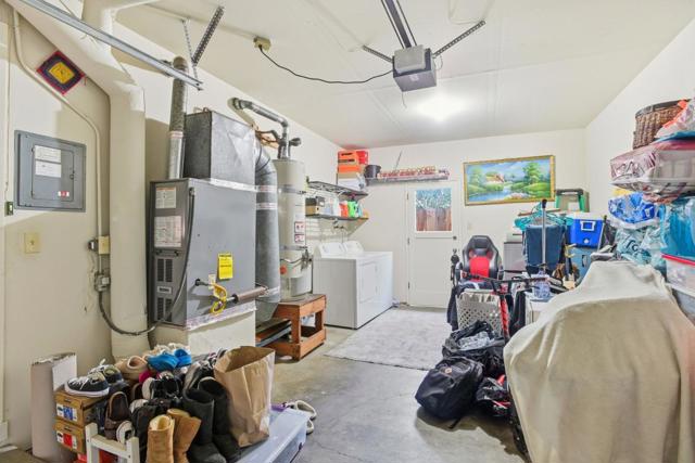 503 W Fox Court, Redwood City CA: https://media.crmls.org/mediaz/9fc0b7d5-052d-4941-8a61-ca586d04d341.jpg