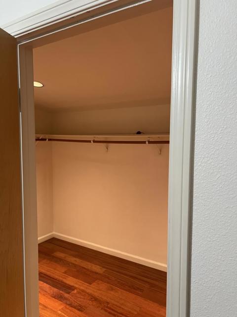 1 Burgundy Way, Yountville CA: https://media.crmls.org/mediaz/9fc105da-9883-4e06-85b0-b3fe67e9dce3.jpg