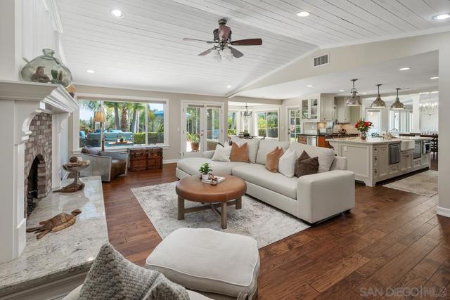 13627 Poway Springs Rd, Poway CA: https://media.crmls.org/mediaz/9fc10729-704b-468b-97fc-74e69d824d2e.jpg