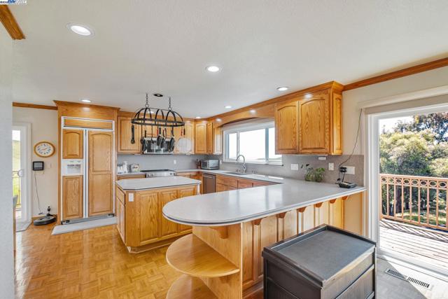 41794 Vargas Rd, Fremont CA: https://media.crmls.org/mediaz/9fc12503-f431-429d-a7c6-ff2df033287a.jpg