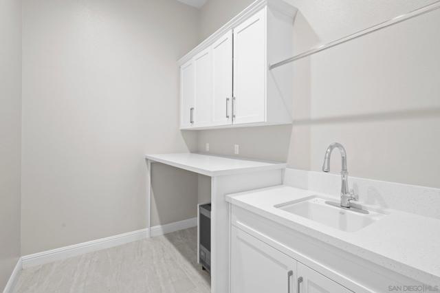 Image 33 of 47 For 6210 Summit Crest Cir