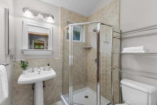14205 Shannon Road, Los Gatos CA: https://media.crmls.org/mediaz/9fc3c3d4-fcf9-4221-8277-2eac12bcacf4.jpg