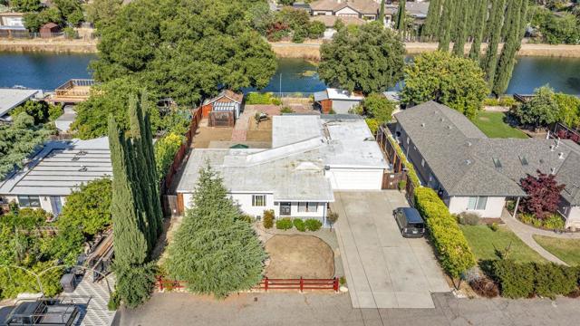 848 Kenneth Avenue, Campbell CA: https://media.crmls.org/mediaz/9fc45f09-47ec-4c50-9f61-6ea00b06e7bb.jpg