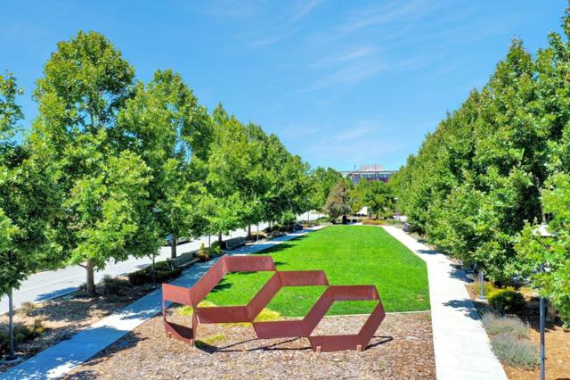 3044 Mawing Road, San Mateo CA: https://media.crmls.org/mediaz/9fc47b69-dc88-4e79-a389-b10bb4545a5a.jpg