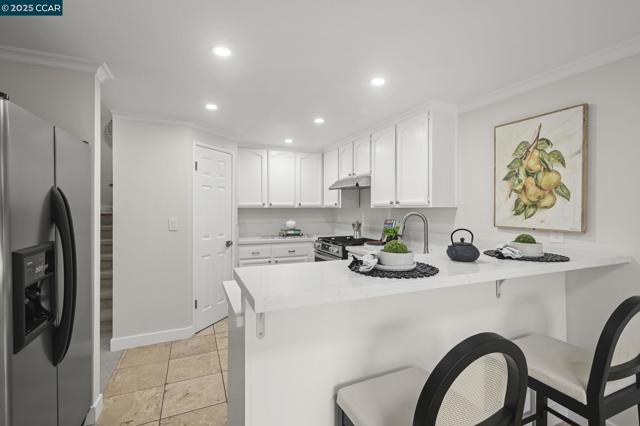 316 Mercury Way, Pleasant Hill CA: https://media.crmls.org/mediaz/9fc4834e-8aa1-463a-9377-1943a8a7736f.jpg