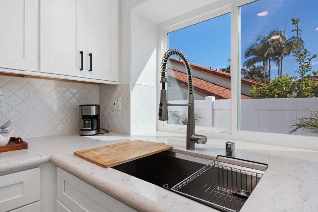 Detail Gallery Image 17 of 62 For 4706 Zamora Way, Oceanside,  CA 92056 - 2 Beds | 2 Baths