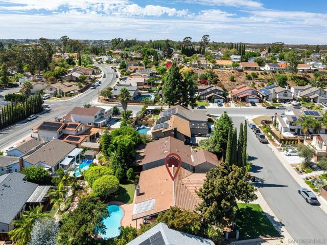 10437 Hermanos Rd, San Diego CA: https://media.crmls.org/mediaz/9fc4a382-c3bf-4050-a1fe-4ded3f863685.jpg