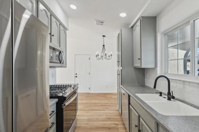 1500 Brixton Lane, Modesto CA: https://media.crmls.org/mediaz/9fc4b0ff-933f-41cb-9394-39dd1da89e32.jpg