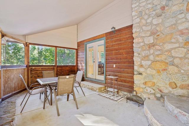 25140 Lodge Road, Idyllwild CA: https://media.crmls.org/mediaz/9fc4c76f-012a-42fc-ac3f-fe0c04d0ec64.jpg