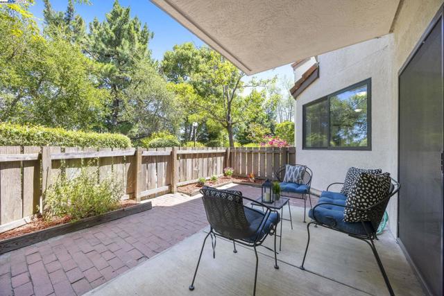 21228 Gary Dr, Hayward CA: https://media.crmls.org/mediaz/9fc4dc84-983e-49d2-8dbf-1c4412159873.jpg