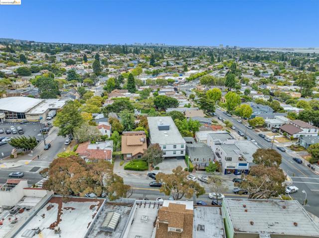 Image 13 of 15 For 1494 Solano  