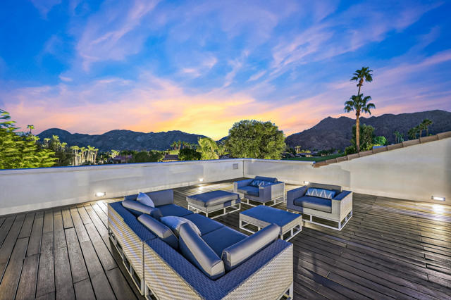 49120 Sunrose Lane, Palm Desert CA: https://media.crmls.org/mediaz/9fc5d4c0-bdd6-4c8d-97ab-acad88640d45.jpg