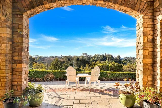 3401 Adams Run, Encinitas CA: https://media.crmls.org/mediaz/9fc60694-3a74-4338-ba0d-b6950aa83b56.jpg