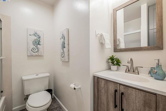 36339 Beech Pl, Newark CA: https://media.crmls.org/mediaz/9fc7108d-3b10-4804-b950-463ee20dc091.jpg