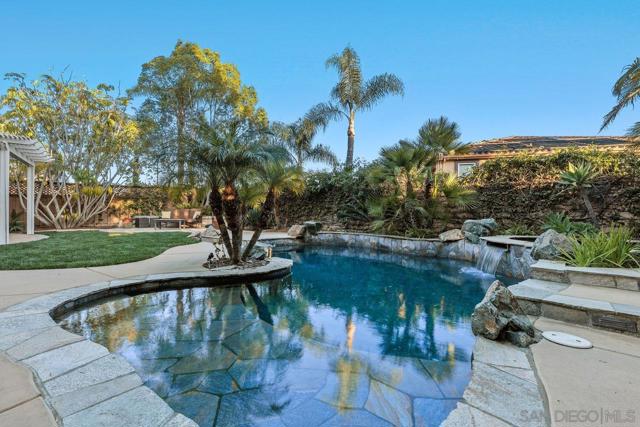 5275 Raven Hill Point, San Diego, California 92130, 5 Bedrooms Bedrooms, ,4 BathroomsBathrooms,Single Family Residence,For Sale,Raven Hill Point,250019955SD