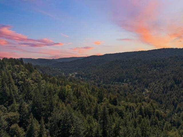 220 Hillary, Boulder Creek CA: https://media.crmls.org/mediaz/9fc829cd-c8db-4521-a5ba-14b8218fc651.jpg
