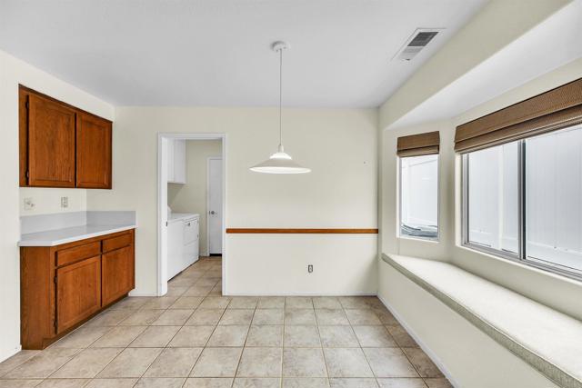 6017 Piros Way, Oceanside CA: https://media.crmls.org/mediaz/9fc878eb-78d8-41e7-bd23-4c929a6bb67f.jpg