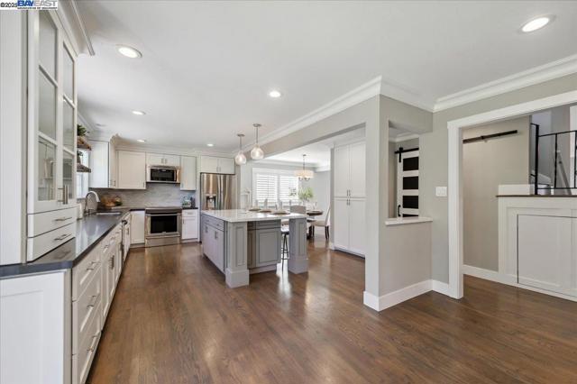 103 Baldwin Dr, Danville CA: https://media.crmls.org/mediaz/9fc87d7c-50b9-4900-ab14-1085c8b17d60.jpg