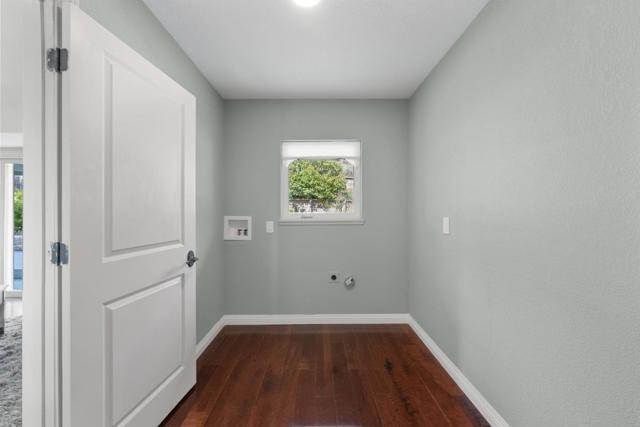 31475 Via Las Rosas, Carmel Valley CA: https://media.crmls.org/mediaz/9fc8ad53-fbac-473d-819a-b4b732890065.jpg