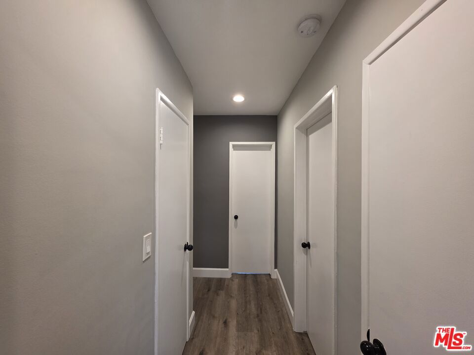 https://media.crmls.org/mediaz/9fc902f9-7860-4394-aac5-e4d61d4bb4bc.jpg?preset=X-Large