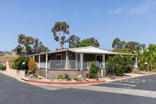 1815 Sweetwater Rd, Spring Valley, California 91977, 2 Bedrooms Bedrooms, ,2 BathroomsBathrooms,Residential,For Sale,Sweetwater Rd,240020137SD