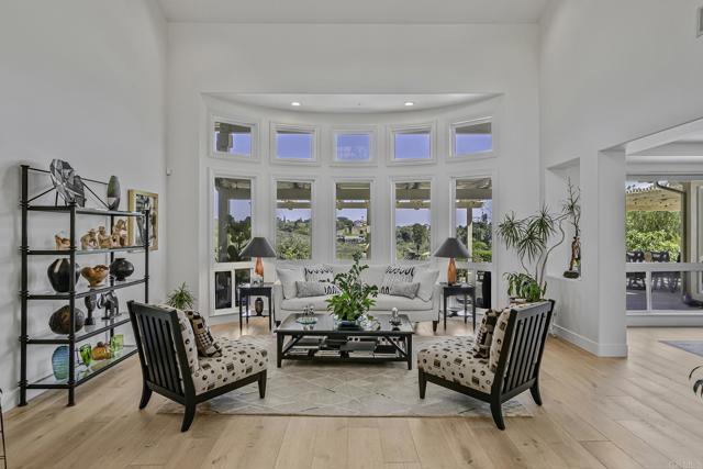 Detail Gallery Image 4 of 24 For 405 Bridoon Ter, Encinitas,  CA 92024 - 5 Beds | 4/2 Baths