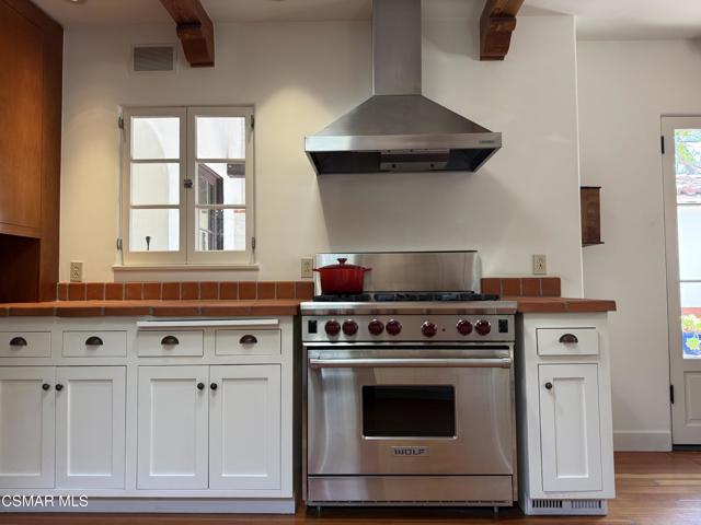 1979 Allen Avenue, Altadena CA: https://media.crmls.org/mediaz/9fc99649-4a97-45f8-80f5-a1da19df866e.jpg