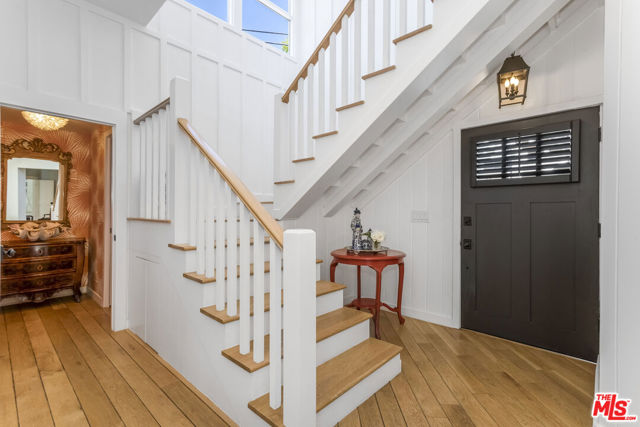 2205 Beverly Glen Place, Los Angeles CA: https://media.crmls.org/mediaz/9fca3732-50c7-4159-ac4d-addb39ab77e1.jpg
