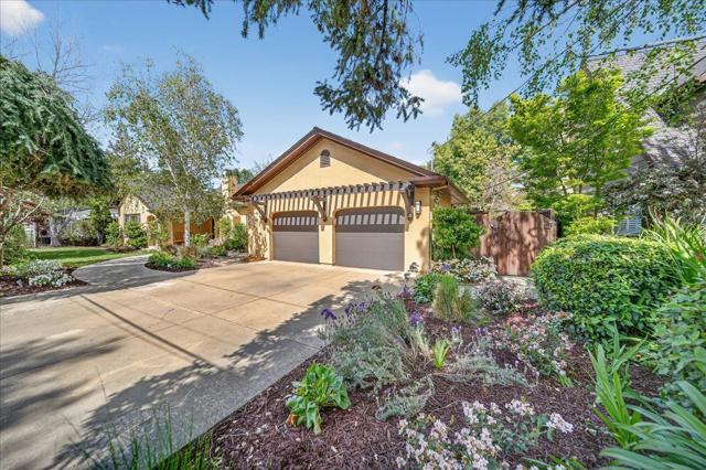 16839 Frank Avenue, Los Gatos CA: https://media.crmls.org/mediaz/9fca5bc4-8cb4-4297-a8ff-f4db4a8f98e6.jpg