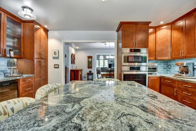 4214 Gull Cove Way, Capitola CA: https://media.crmls.org/mediaz/9fcb3e77-94c3-41e2-a804-80753fa7f6c6.jpg
